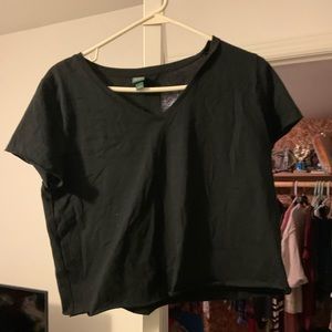 Black and white cropped tee bundle